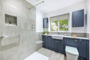 Main Shower Room- click for photo gallery